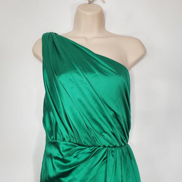 IEENA for Mac Duggal Gathered One Shoulder Satin Gown Emerald Green 26654 Size 2 - Picture 4 of 12